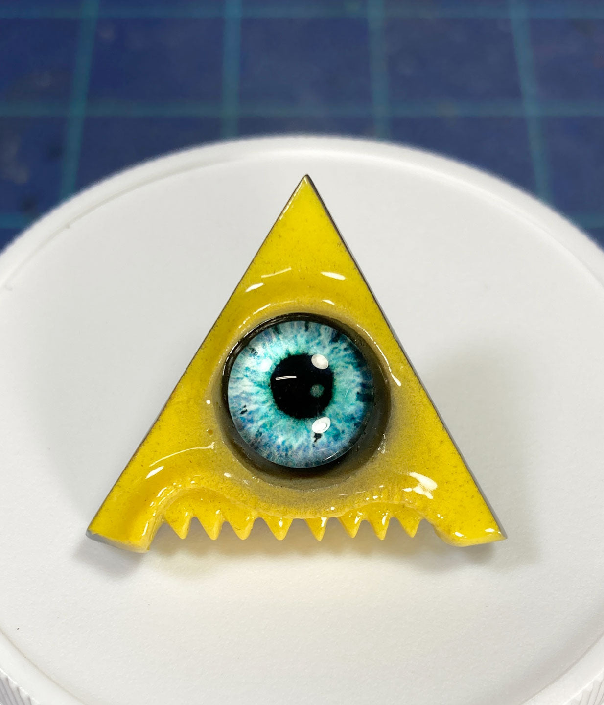 NEW TRiANGER PiNS! (19/55)